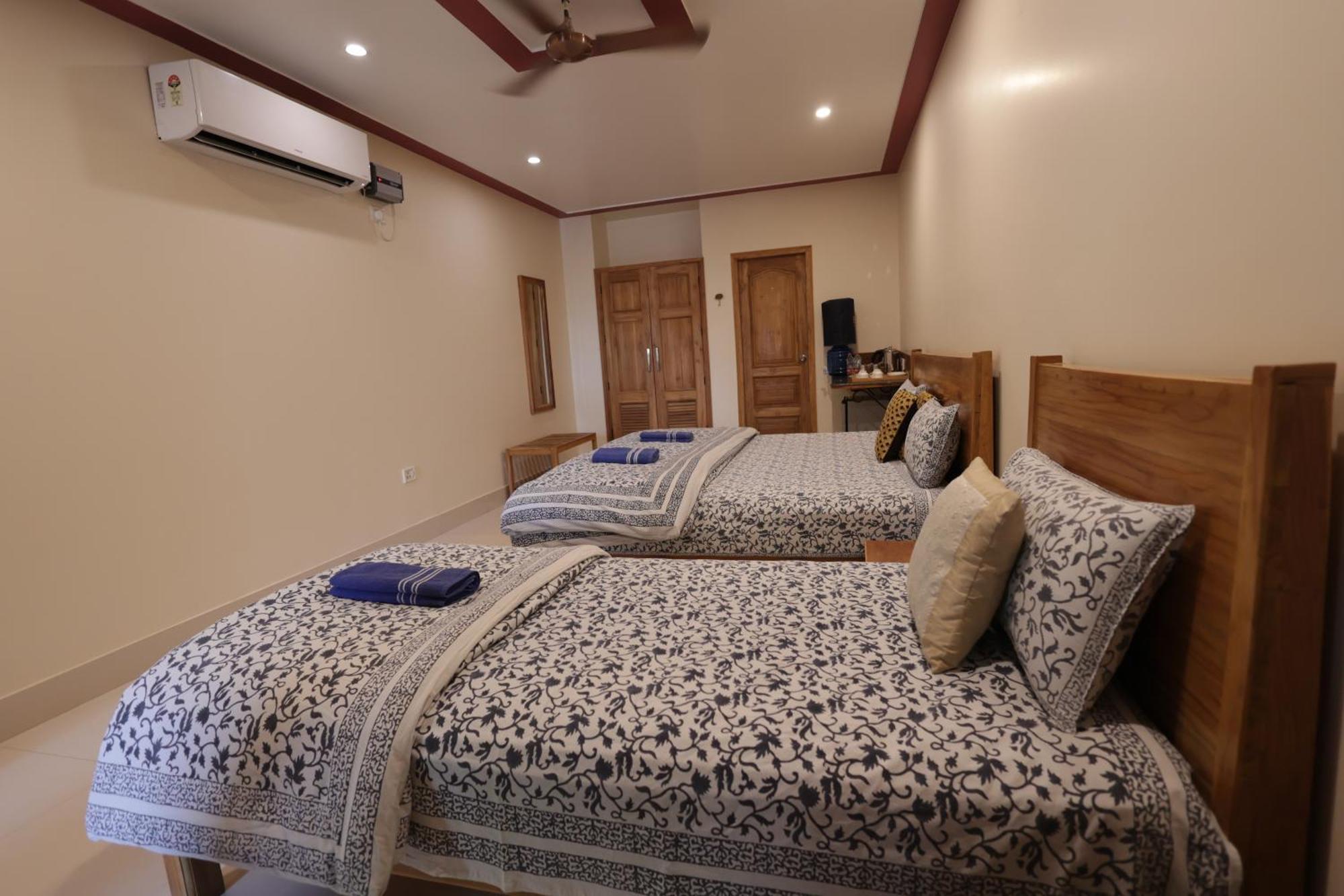 Mvt Guesthouse & Restaurant Vrindāvan Exteriér fotografie