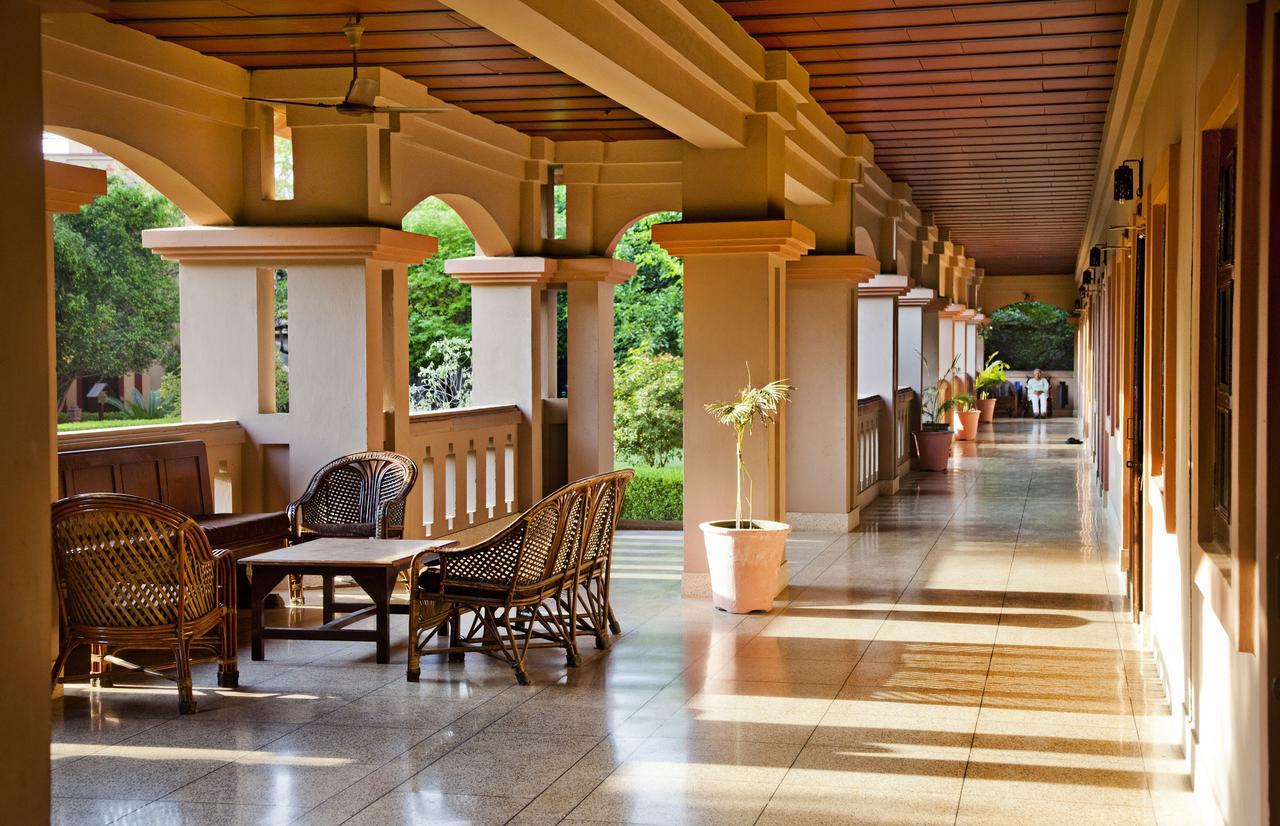 Mvt Guesthouse & Restaurant Vrindāvan Exteriér fotografie