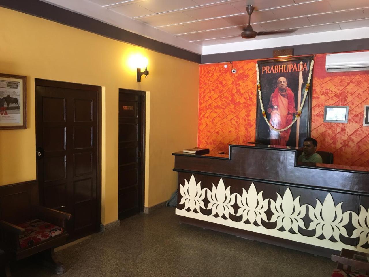Mvt Guesthouse & Restaurant Vrindāvan Exteriér fotografie
