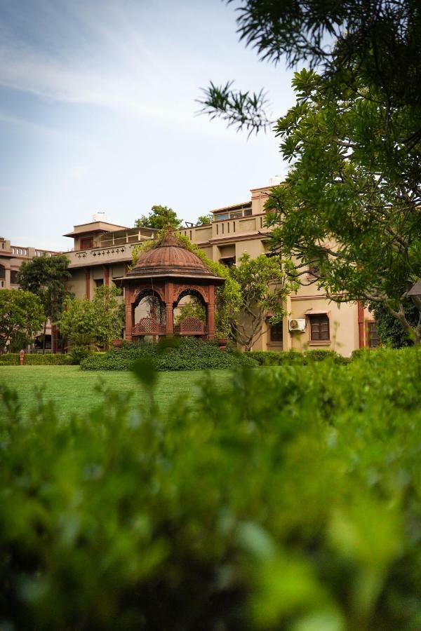 Mvt Guesthouse & Restaurant Vrindāvan Exteriér fotografie